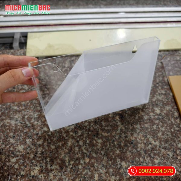 Kệ Mica Treo Tường A5 giá rẻ