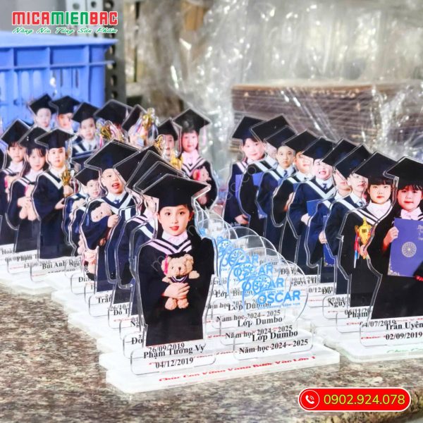 Kỷ niệm chương khen thưởng học sinh
