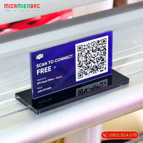 bảng mica qr code