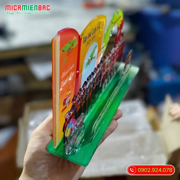 standee mica tốt nghiệp