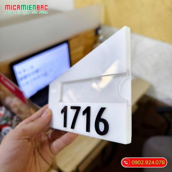 biển mica thay đổi nội dung