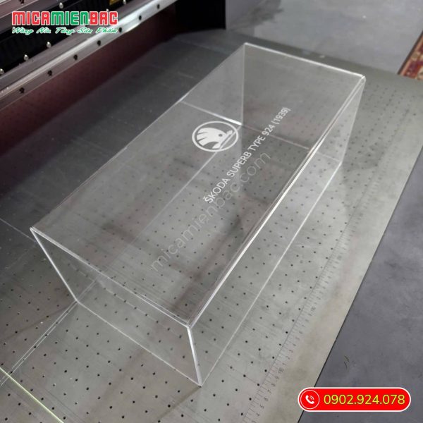 hộp mica khắc laser