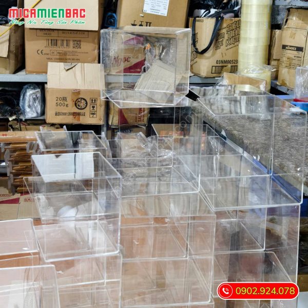 hộp mica trưng bày