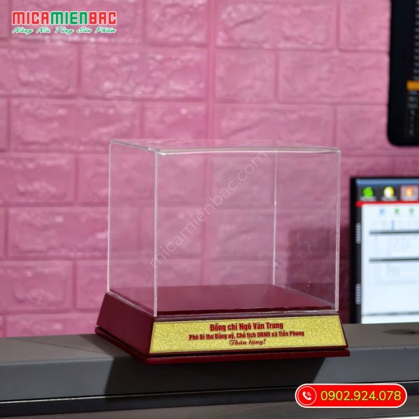 hộp mica trưng bày