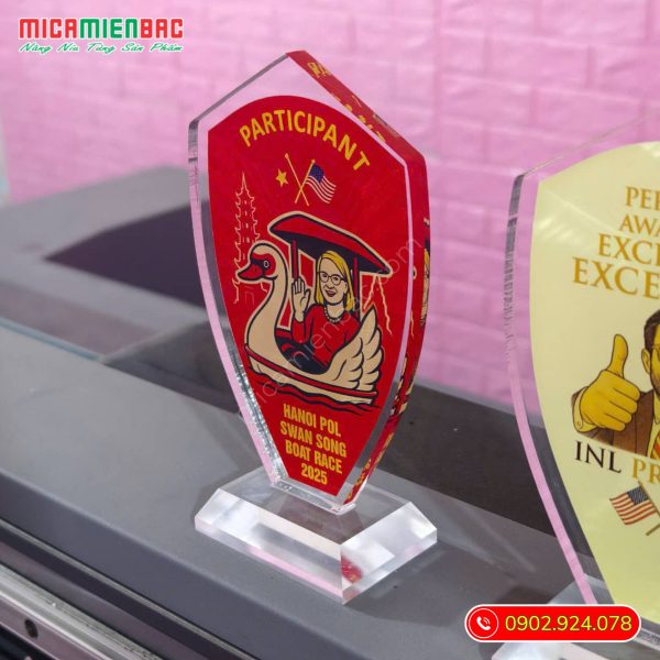kỷ niệm chương mica in uv