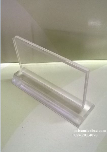Kệ chức danh