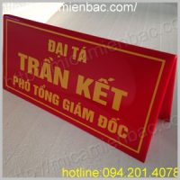 biển chức danh mica