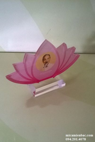 kỷ niệm chương