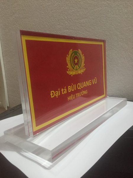 biển chức danh công an mica 