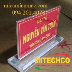 mẫu biển chức danh mica để bàn hai mặt 