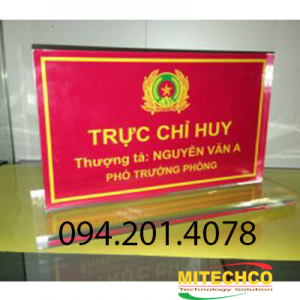 Mẫu biển chức danh mica 