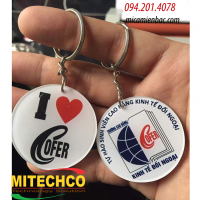 In hình lên móc khóa mica theo yêu cầu tại Hà Nội