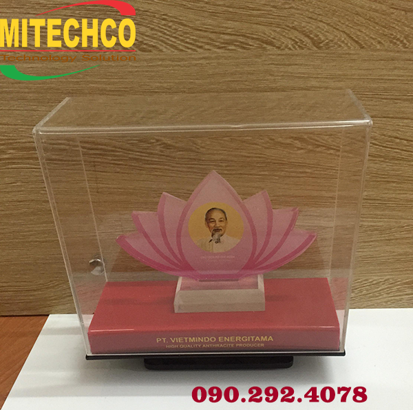 Hộp mica trưng bày đựng kỷ niệm chương