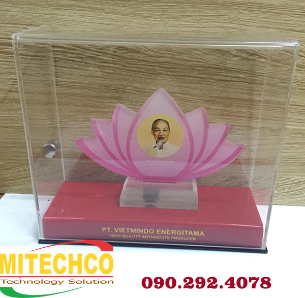 Hộp mica trưng bày đựng kỷ niệm chương